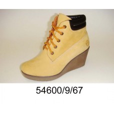 Women's desert nubuck boots, model 54600-9-67