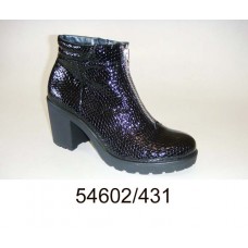 Women's black patent leather boots, model 54602-431